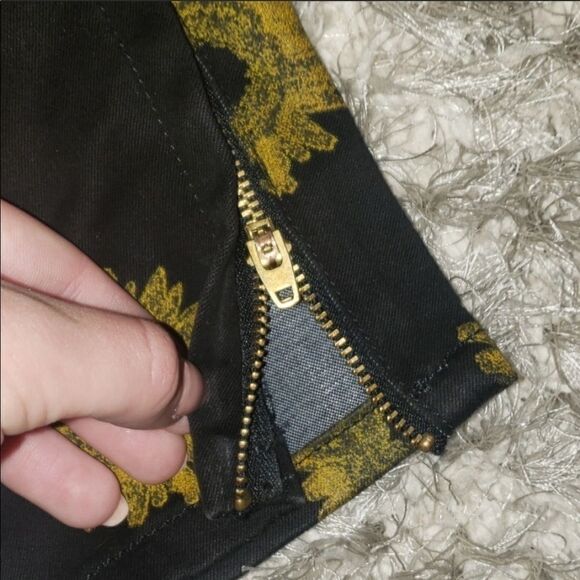 NEW Guess Black Sunflower Skinny Ankle Jeans 24 - Picture 5 of 12